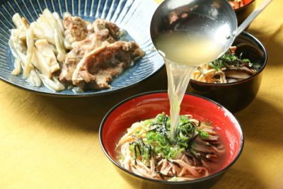 【送料無料】奄美の伝統料理をご自宅でどうぞ。鶏飯＆豚骨ファミリーセット