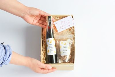 【激レア】【新品•未開封】森伊蔵（金ラベル）と里の曙GOLDとおつまみセット 楽天市場】森伊蔵 金ラベル かめ壺焼酎 25% 720ml箱付 焼酎